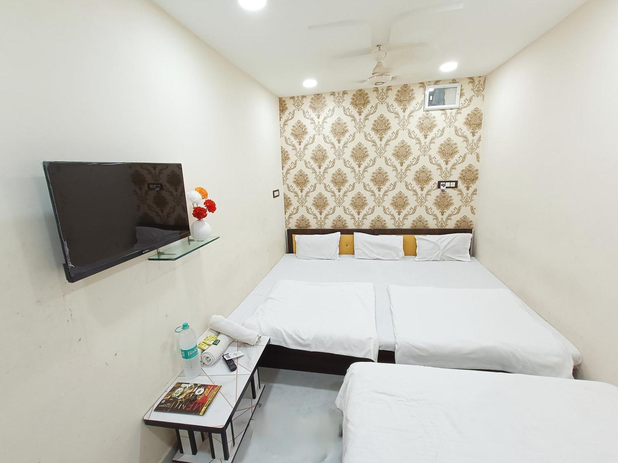 Treebo Yatri Grah Kshipra T Hotel Ujjain Exterior foto